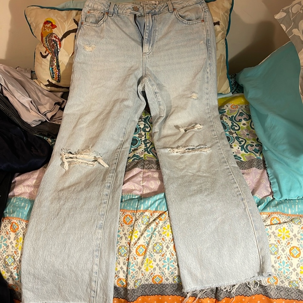 GARAGE DENIM DISTRESSED JEANS